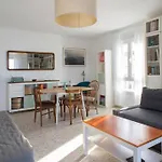 Gatu Bani Con Terraza Y Vista Frontal Al Mar, Preferente Mayores De 25 Anos Y Familias Kadyks