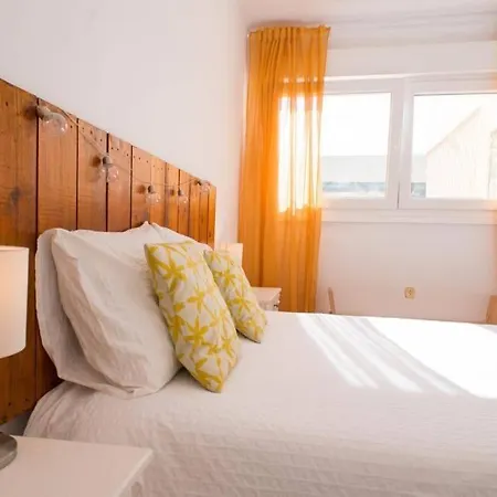 Gatu Bani Con Terraza Y Vista Frontal Al Mar, Preferente Mayores De 25 Anos Y Familias Cadiz