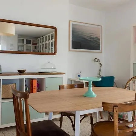 Gatu Bani Con Terraza Y Vista Frontal Al Mar, Preferente Mayores De 25 Anos Y Familias Cadiz