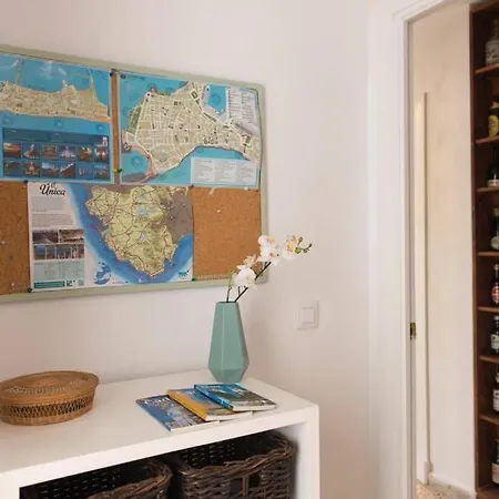 Gatu Bani Con Terraza Y Vista Frontal Al Mar, Preferente Mayores De 25 Anos Y Familias Apartment Cadiz