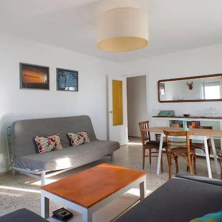 Gatu Bani Con Terraza Y Vista Frontal Al Mar, Preferente Mayores De 25 Anos Y Familias Cadiz