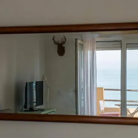 Apartment Gatu Bani Con Terraza Y Vista Frontal Al Mar, Preferente Mayores De 25 Anos Y Familias