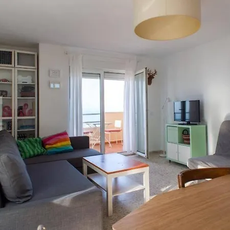 Apartment Gatu Bani Con Terraza Y Vista Frontal Al Mar, Preferente Mayores De 25 Anos Y Familias *