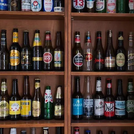 Gatu Bani Con Terraza Y Vista Frontal Al Mar, Preferente Mayores De 25 Anos Y Familias Cádiz