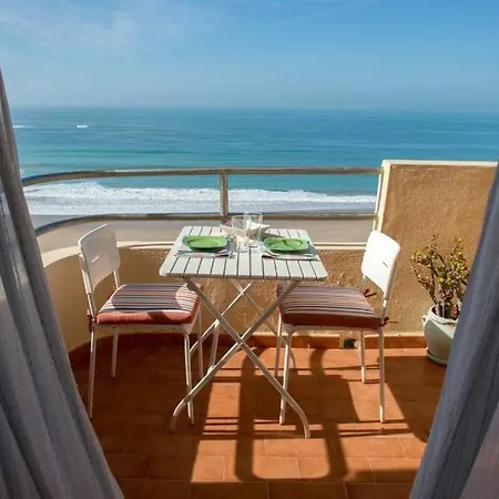 Gatu Bani Con Terraza Y Vista Frontal Al Mar, Preferente Mayores De 25 Anos Y Familias شقة