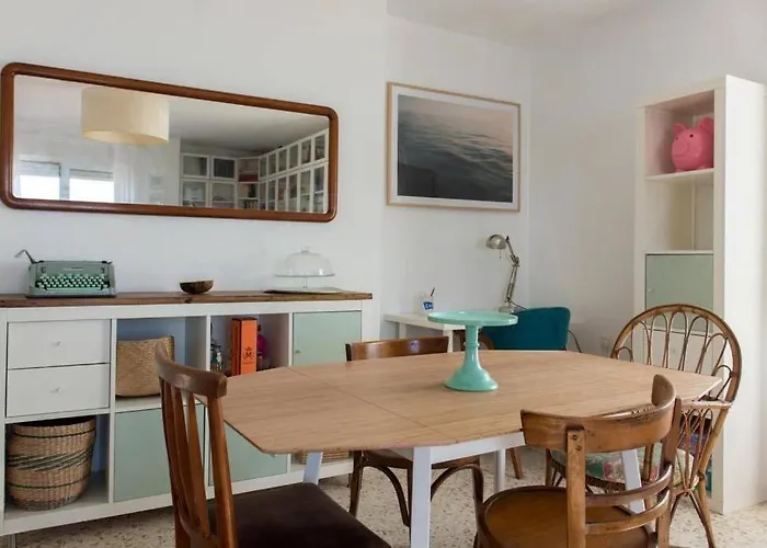 Gatu Bani Con Terraza Y Vista Frontal Al Mar, Preferente Mayores De 25 Anos Y Familias كاديز