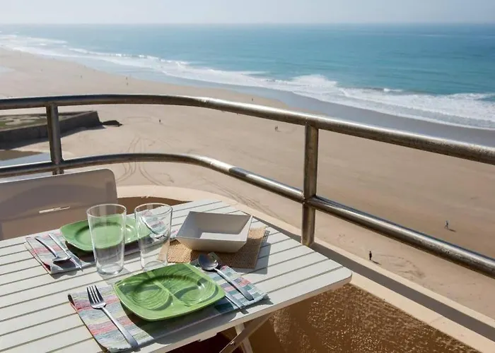 شقة Gatu Bani Con Terraza Y Vista Frontal Al Mar, Preferente Mayores De 25 Anos Y Familias