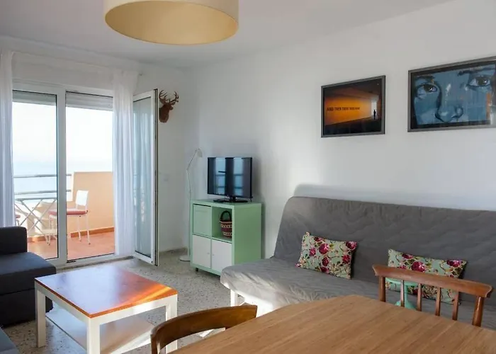 Gatu Bani Con Terraza Y Vista Frontal Al Mar, Preferente Mayores De 25 Anos Y Familias Cádis