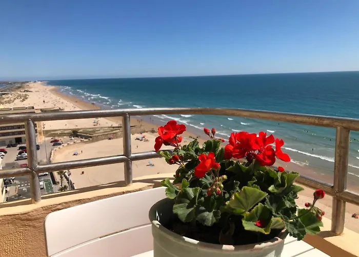 شقة Gatu Bani Con Terraza Y Vista Frontal Al Mar, Preferente Mayores De 25 Anos Y Familias *