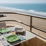 Apartment Gatu Bani Con Terraza Y Vista Frontal Al Mar, Preferente Mayores De 25 Anos Y Familias