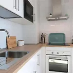Gatu Bani Con Terraza Y Vista Frontal Al Mar, Preferente Mayores De 25 Anos Y Familias * Cadiz