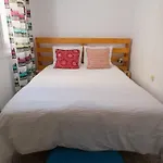 Gatu Bani Con Terraza Y Vista Frontal Al Mar, Preferente Mayores De 25 Anos Y Familias